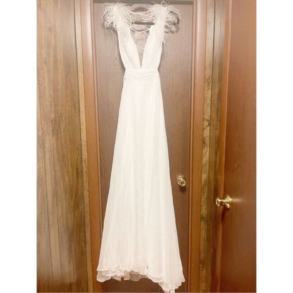 IEENA FOR MAC DUGGAL PLUNGE OSTRICH FEATHER A LINE GOWN IN SIZE 0 - Picture 3 of 12